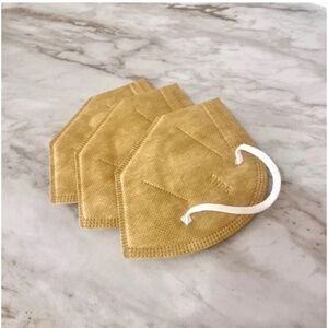 🪞 NWT set of 3 kn95 protective face masks